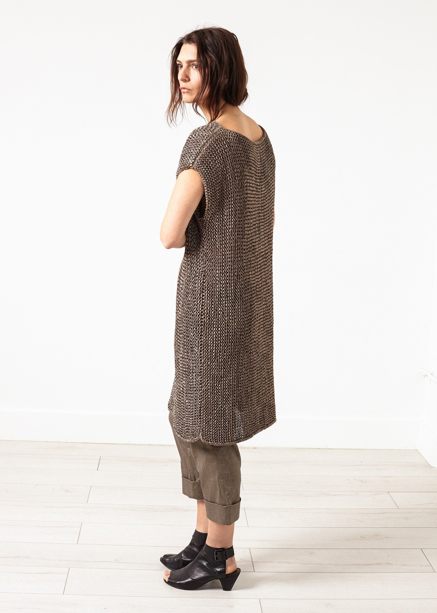 Cila Jumper in Mud right Cila Jumper in Mud