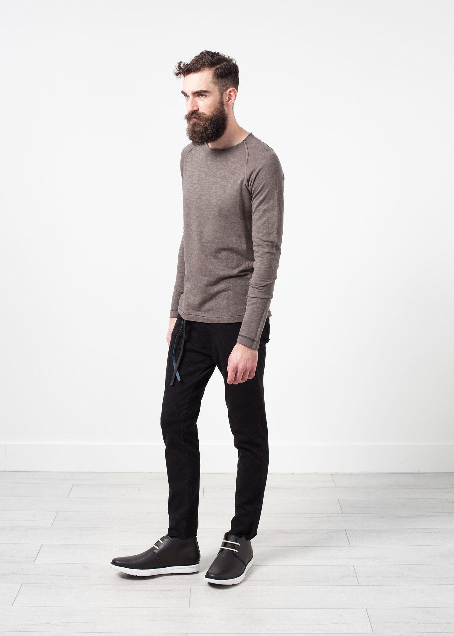 Daris Tee in Olive - raj
