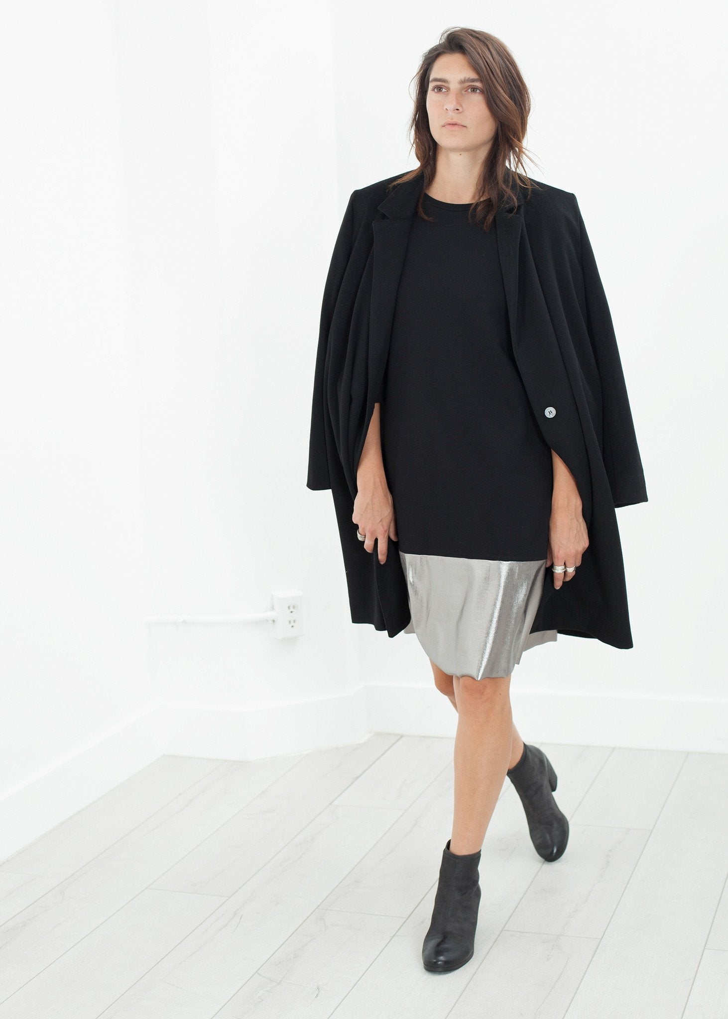 Border Dress in Black/Silver right Border Dress in Black/Silver