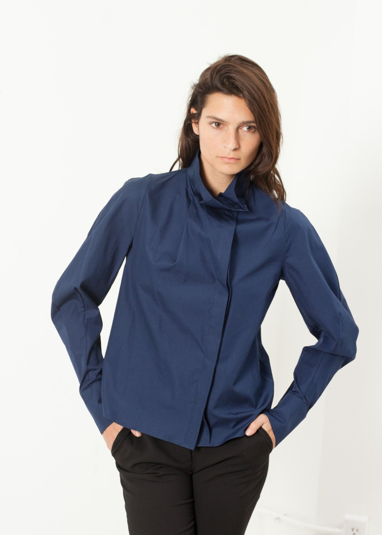 Full Collar Poplin Blouse in Navy right Full Collar Poplin Blouse in Navy