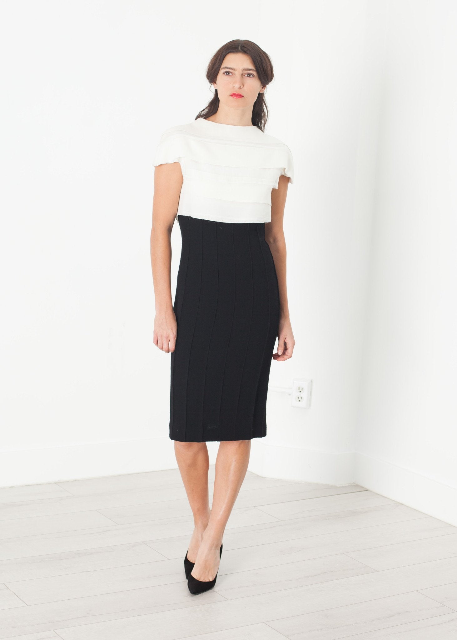 Layered Contrast Dress in Cream/Black - raj