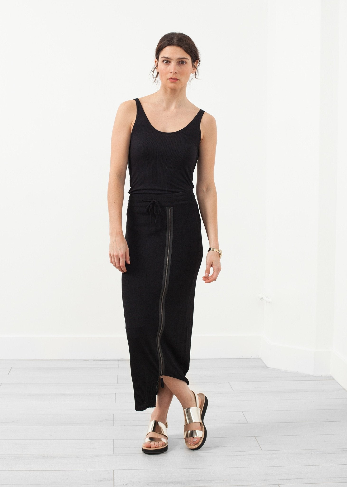 Aliam Skirt right Aliam Skirt