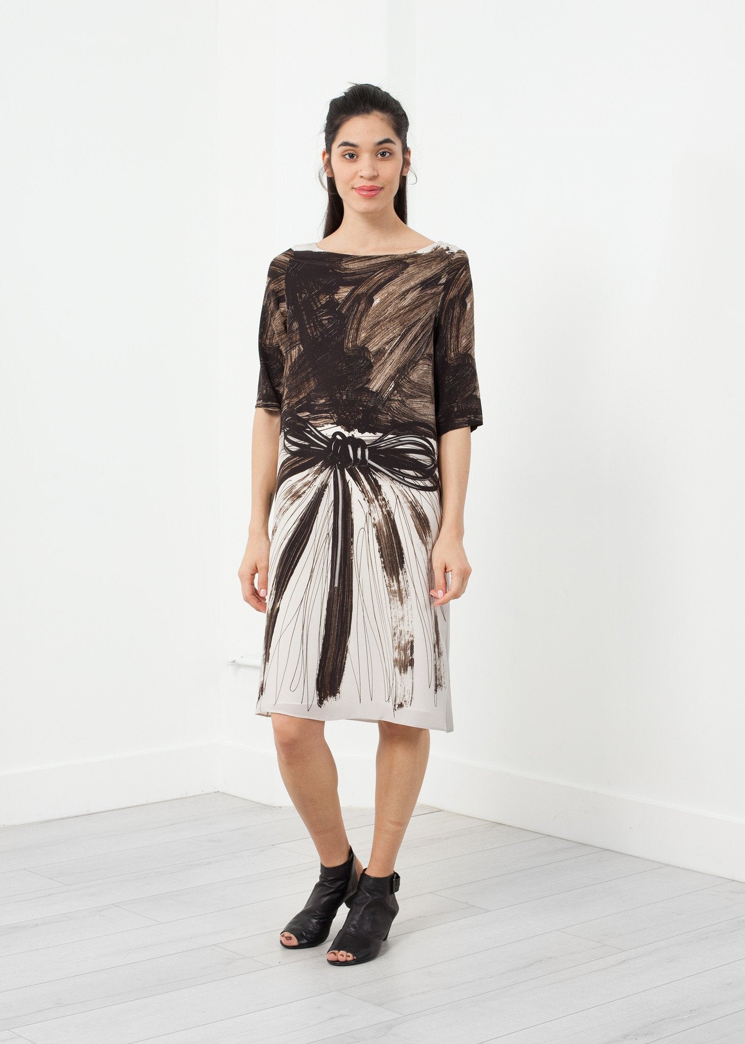 Graphic Dress right Graphic Dress