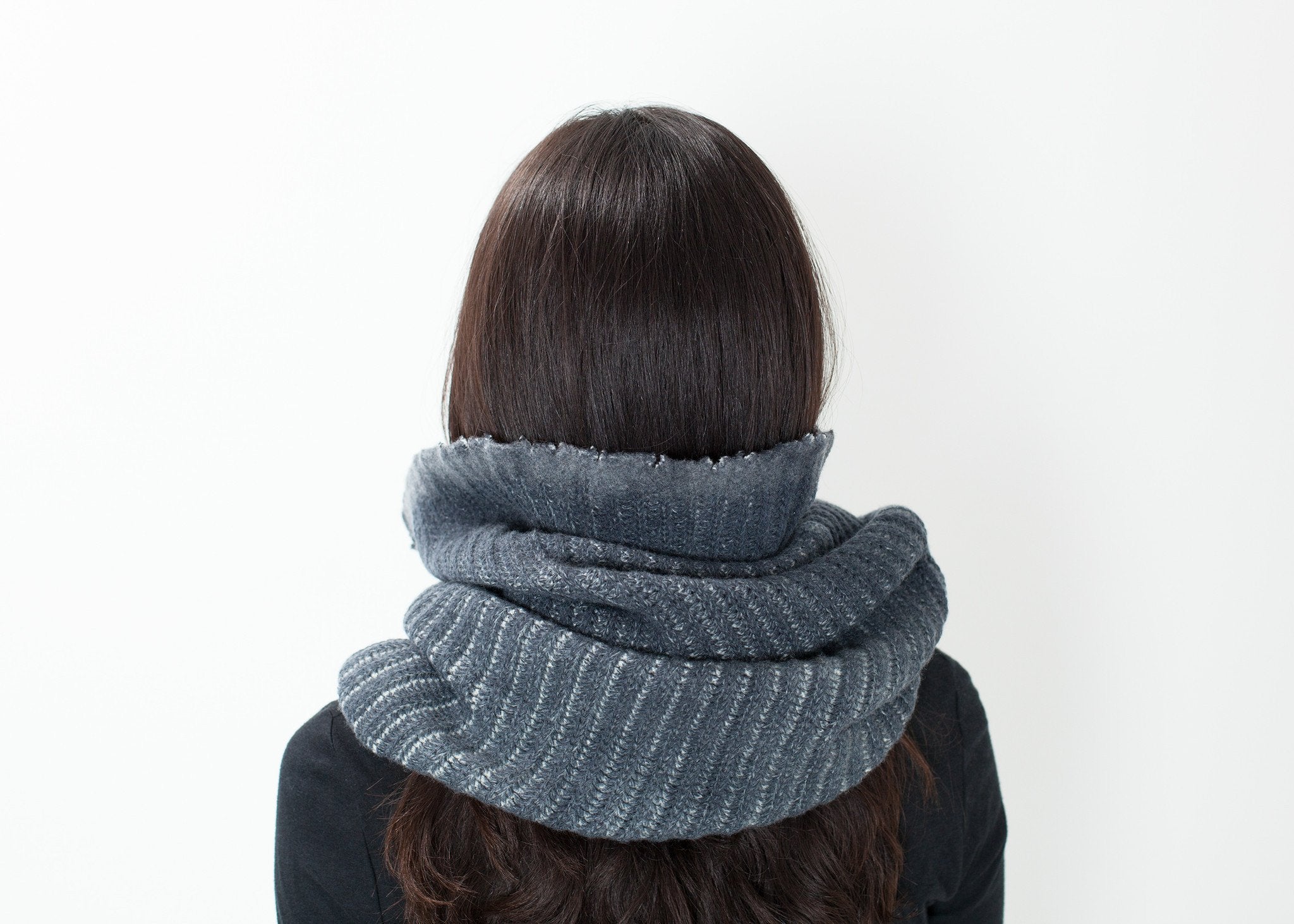 Knit Neck Warmer in Grey - raj