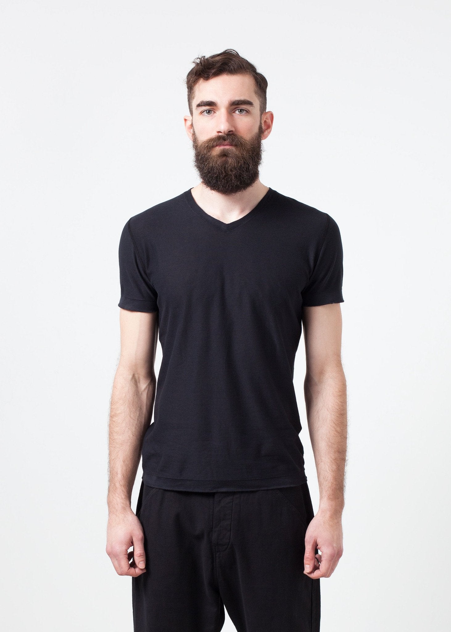 Yeps Shirt in V-Neck -nadeem
