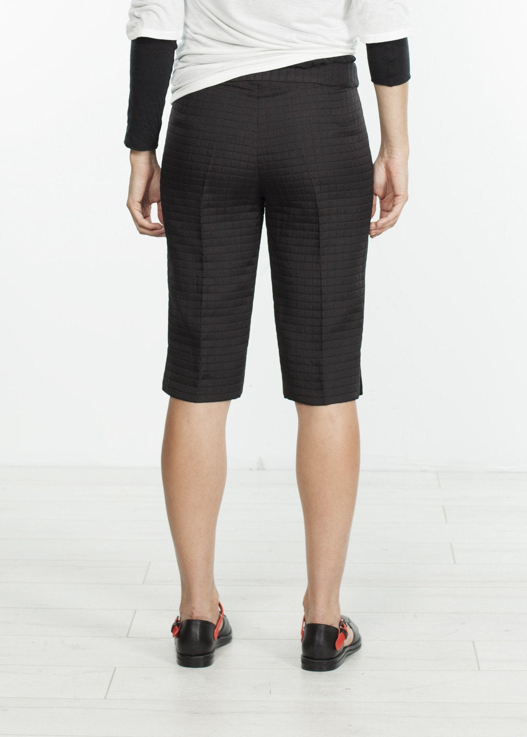 Square Stitch Knee Short in Black - raj