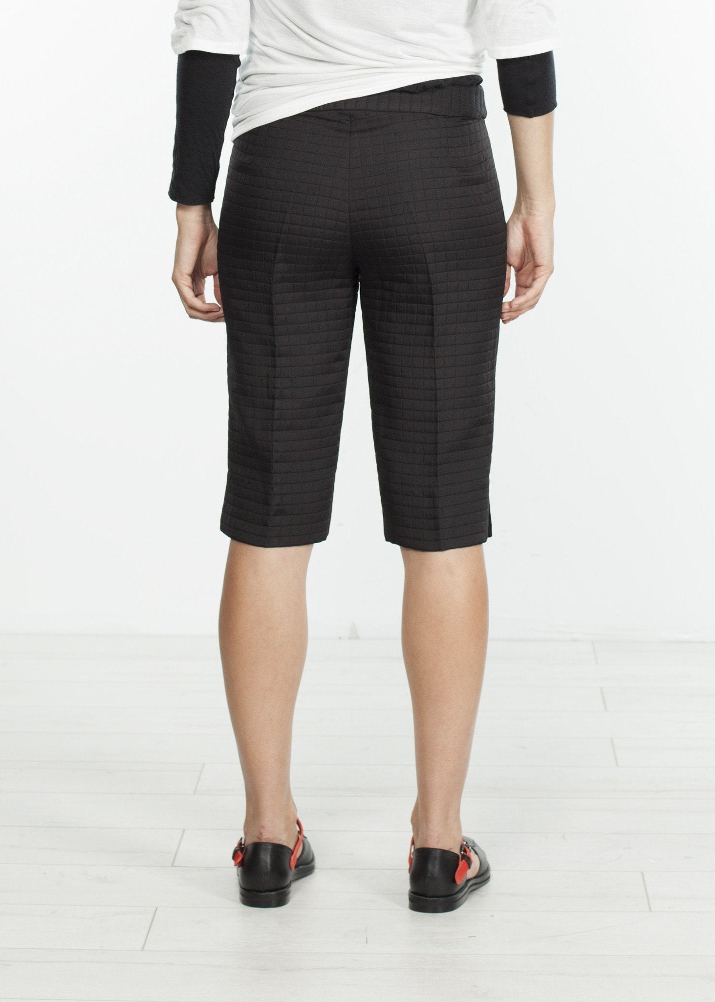Square Stitch Knee Short in Black - raj