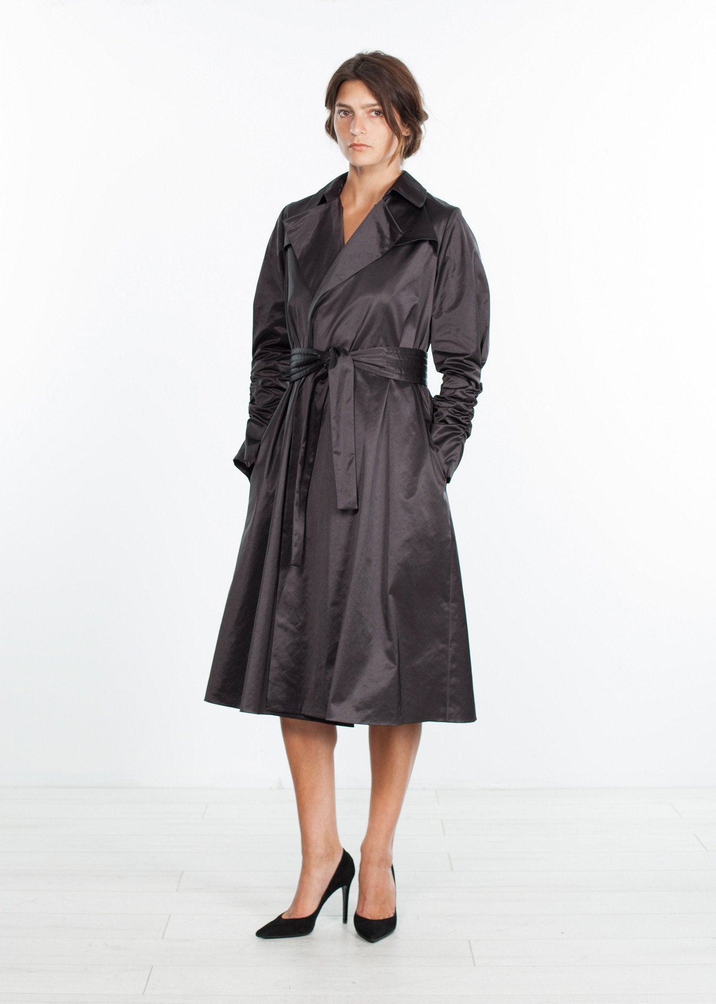 Trench Coat in Black - raj
