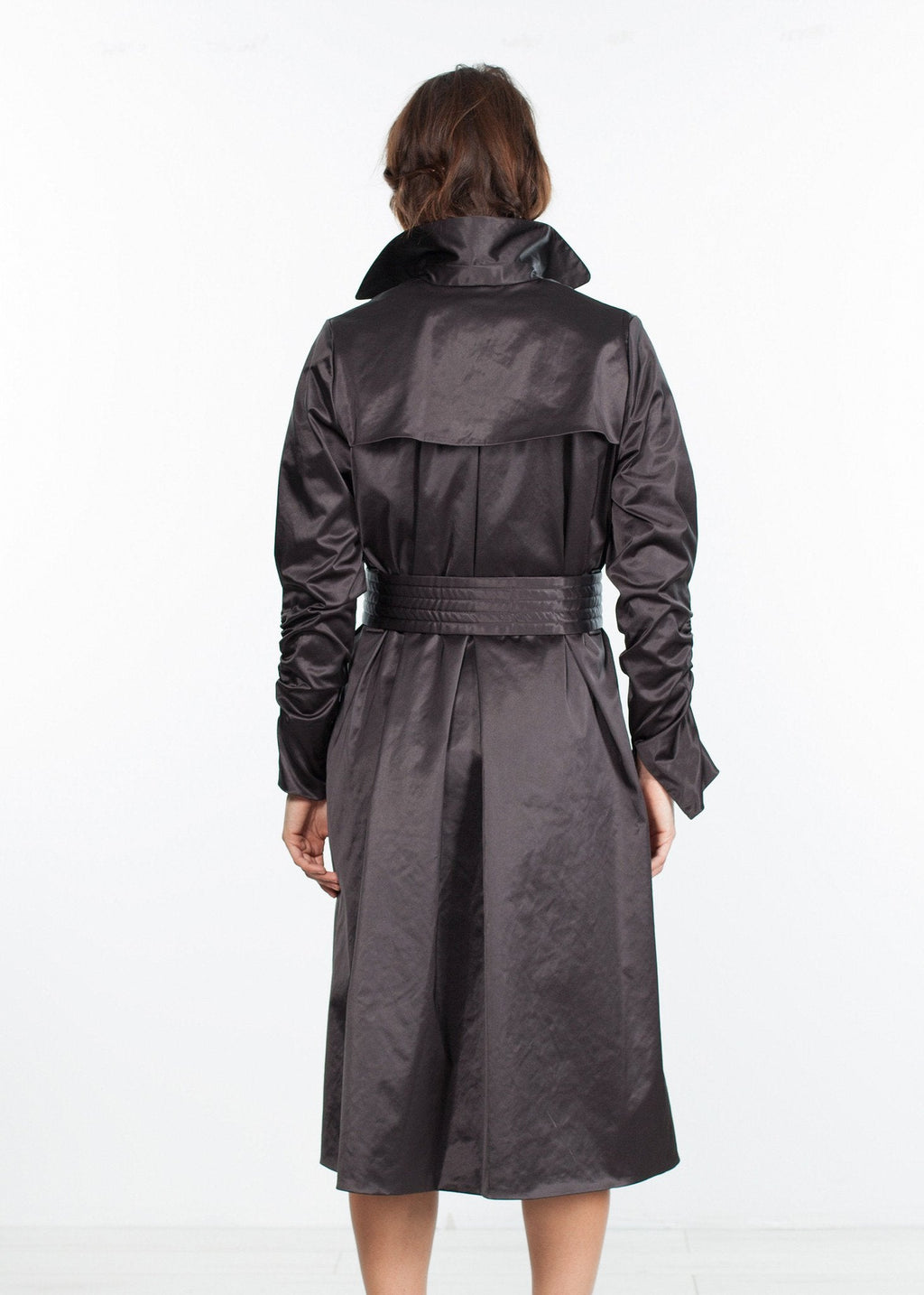 Trench Coat in Black - raj