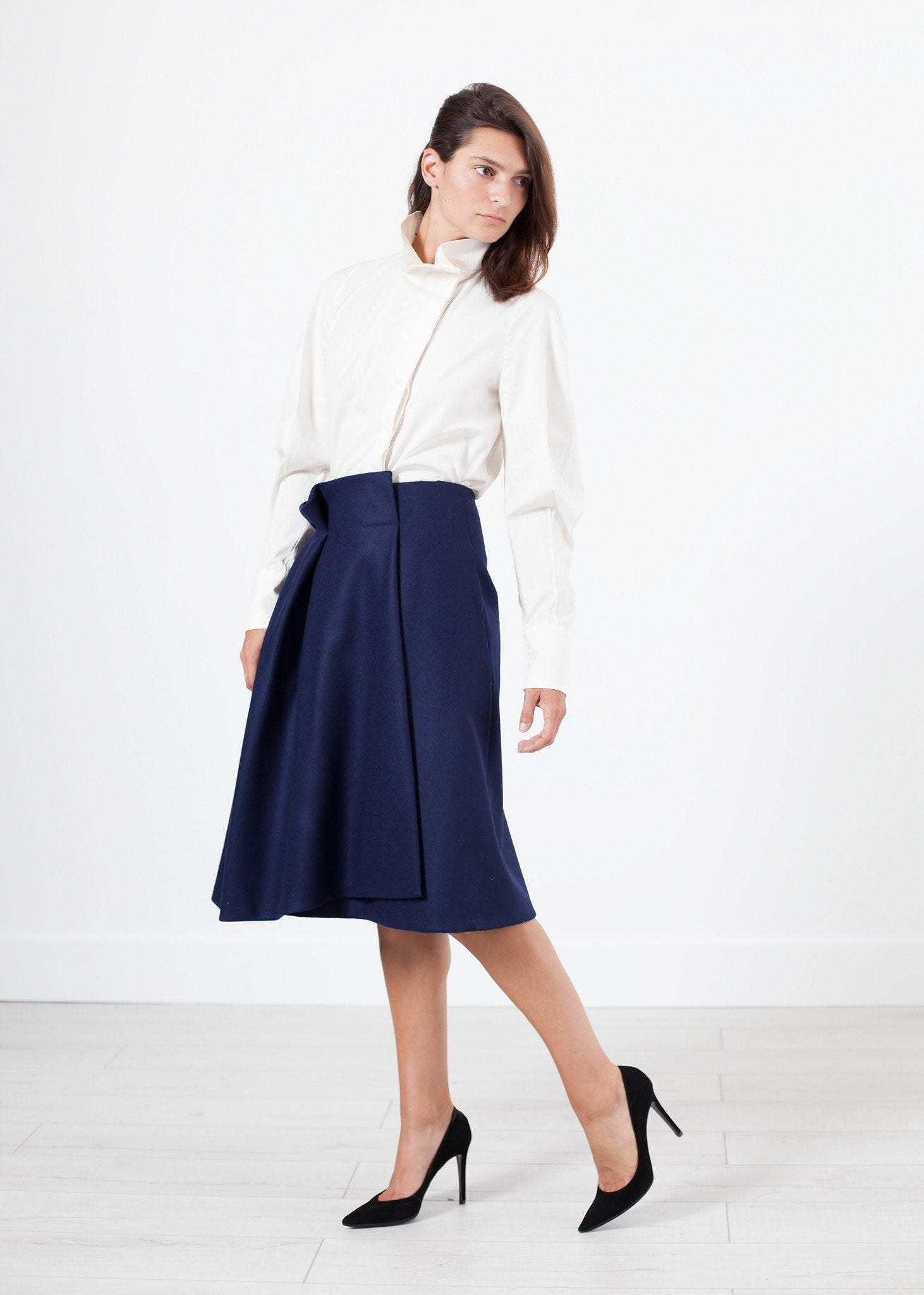 Full Collar Poplin Blouse in Off White right Full Collar Poplin Blouse in Off White