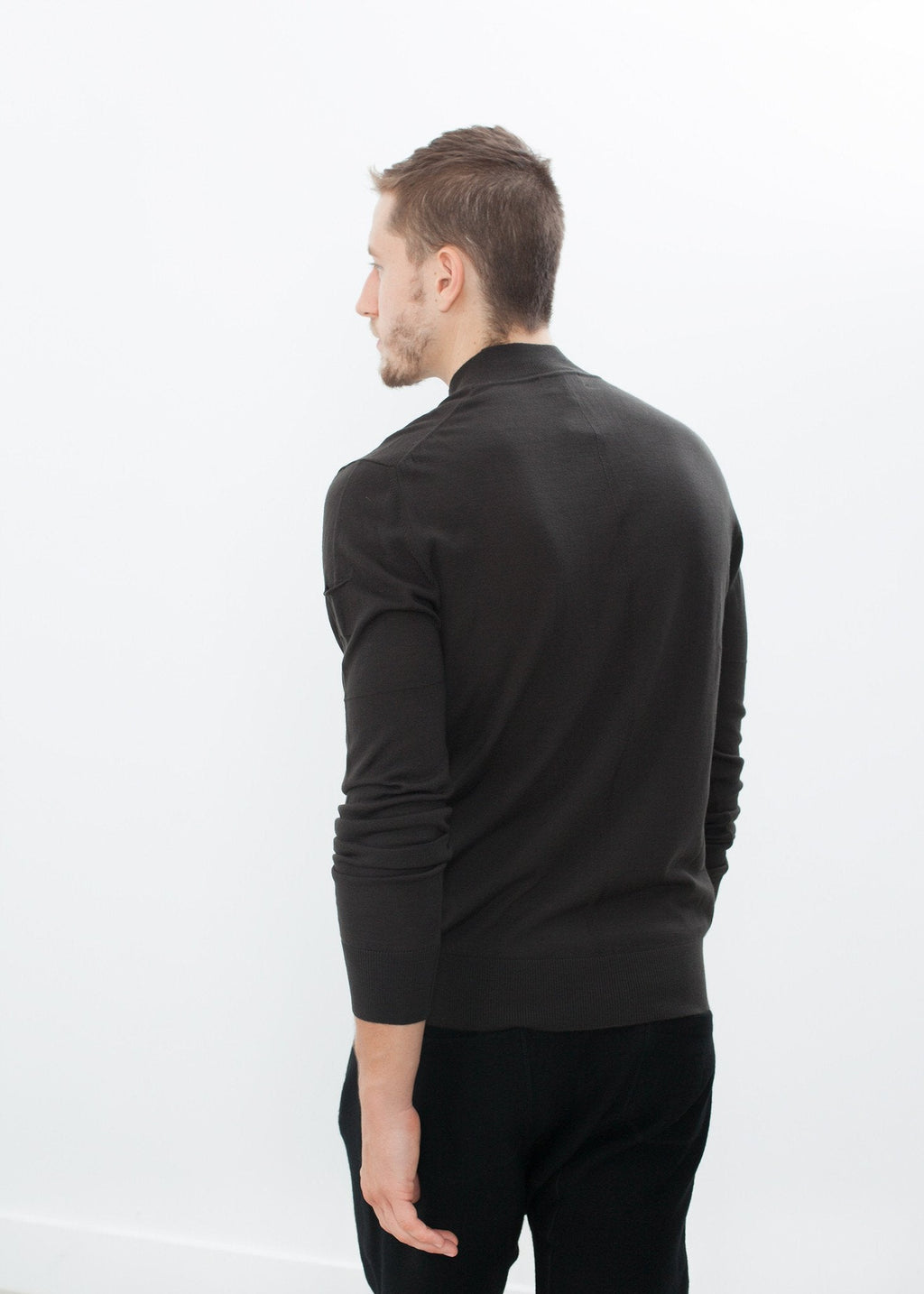 Merino Knit Turtleneck in Cavern - raj