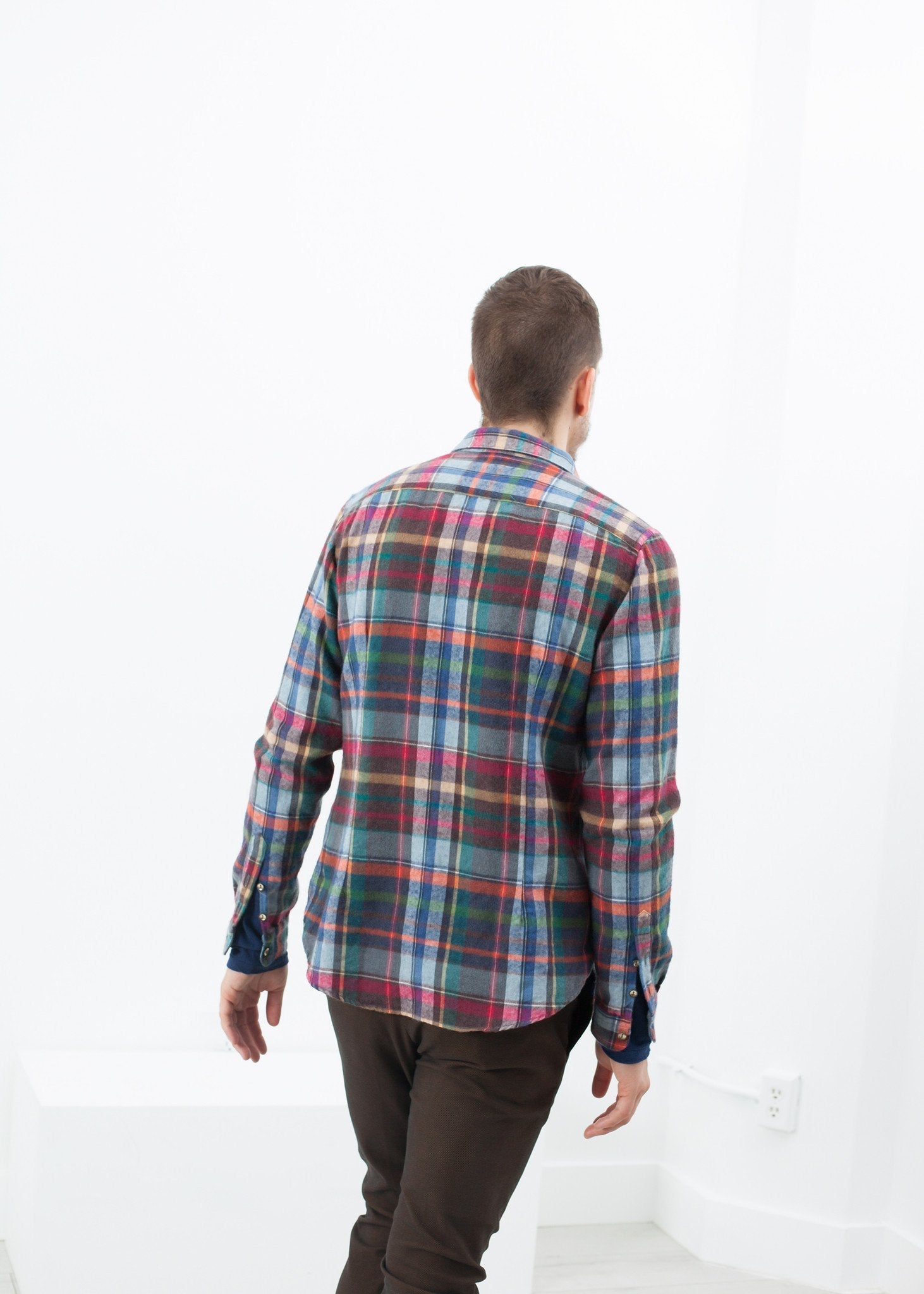 Riccardo Button-Up in Plaid Multi - raj