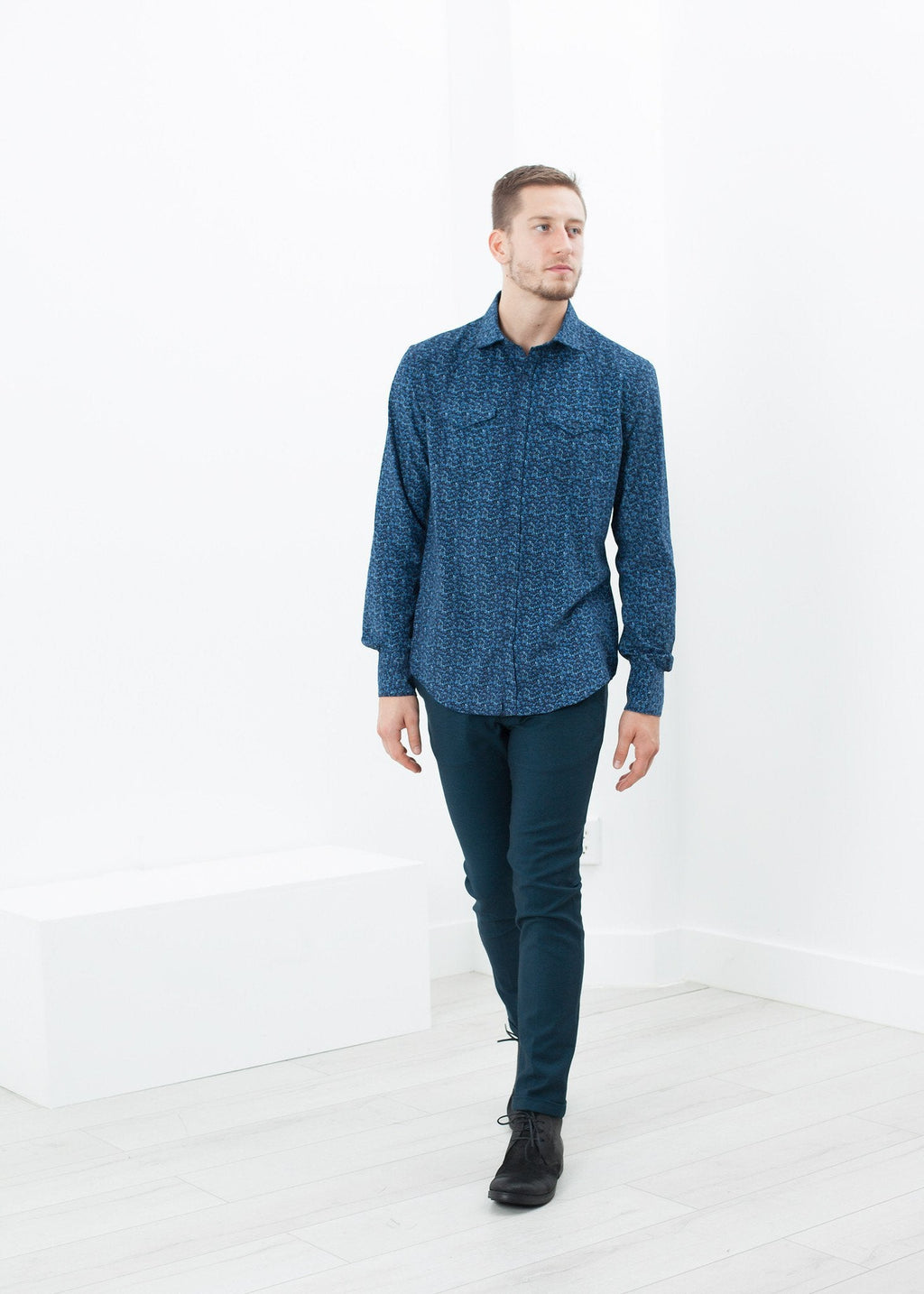 Western Arkansas Button-Up in Blue Floral -nadeem