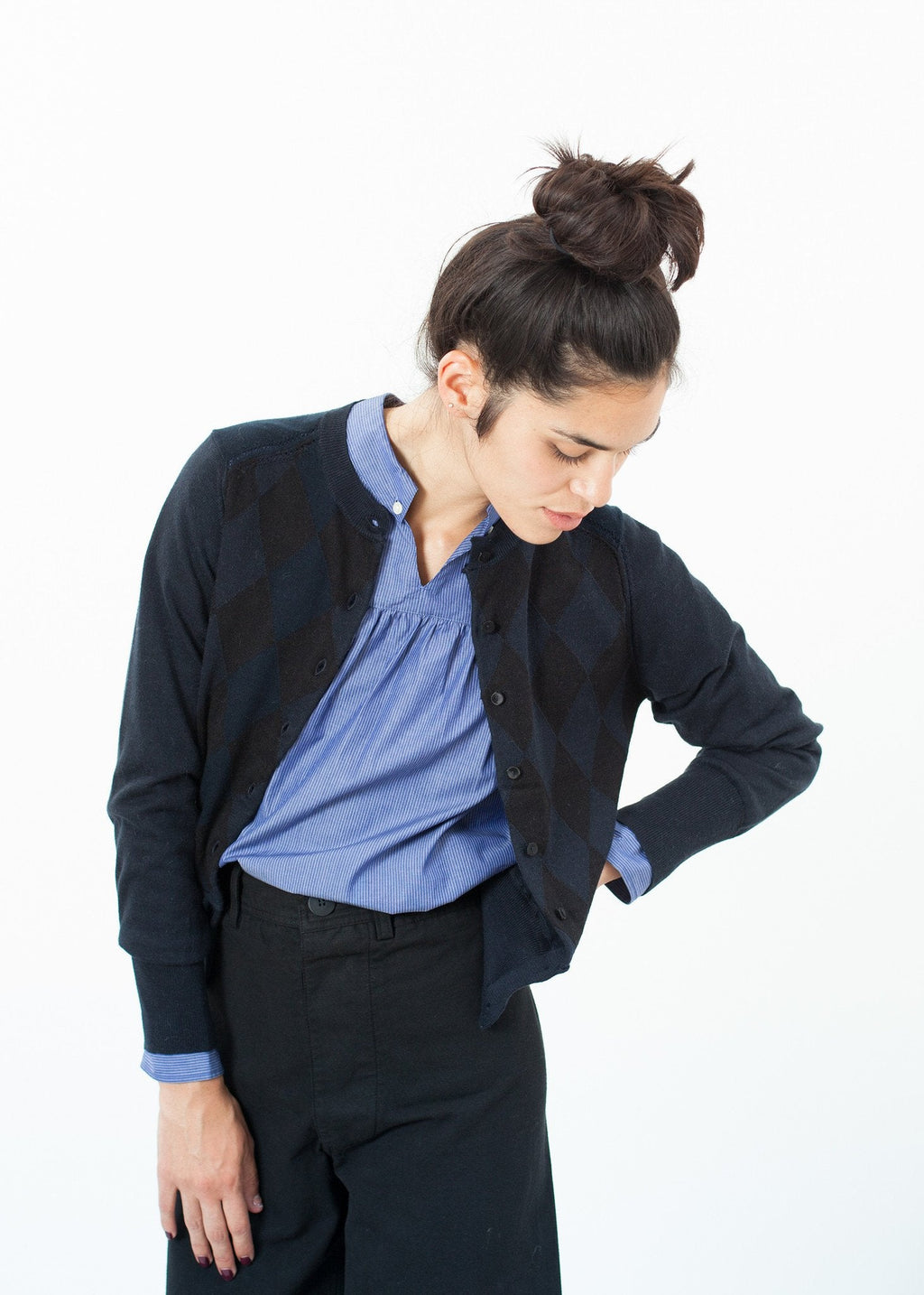 Quilt Pattern Cardigan in Black/Navy -nadeem