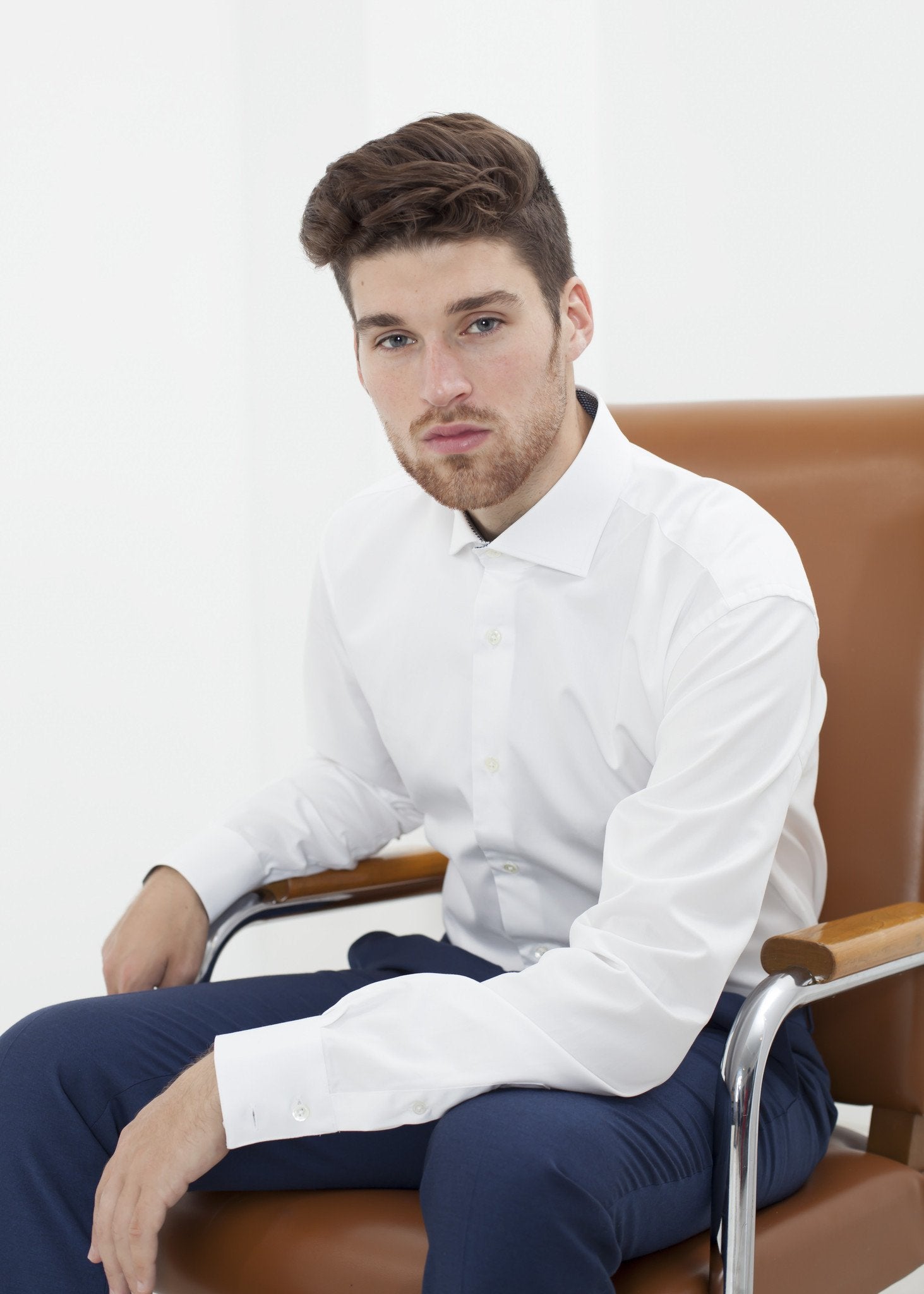 Dartmouth Shirt in White - raj