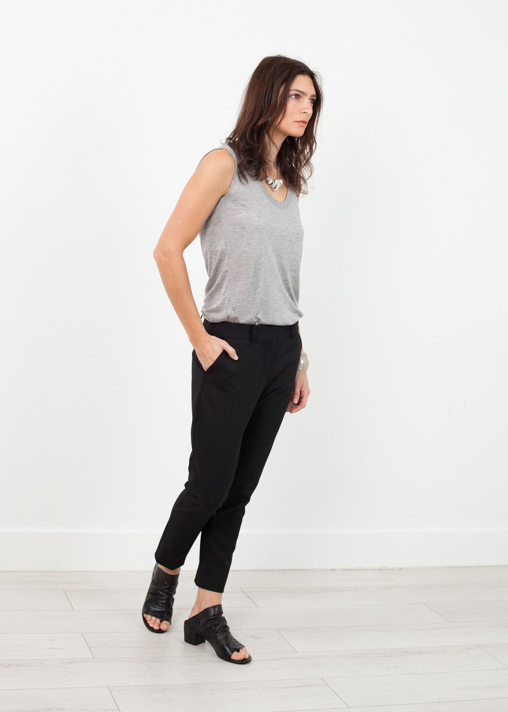 Stretch Fitted Pant in Black - raj