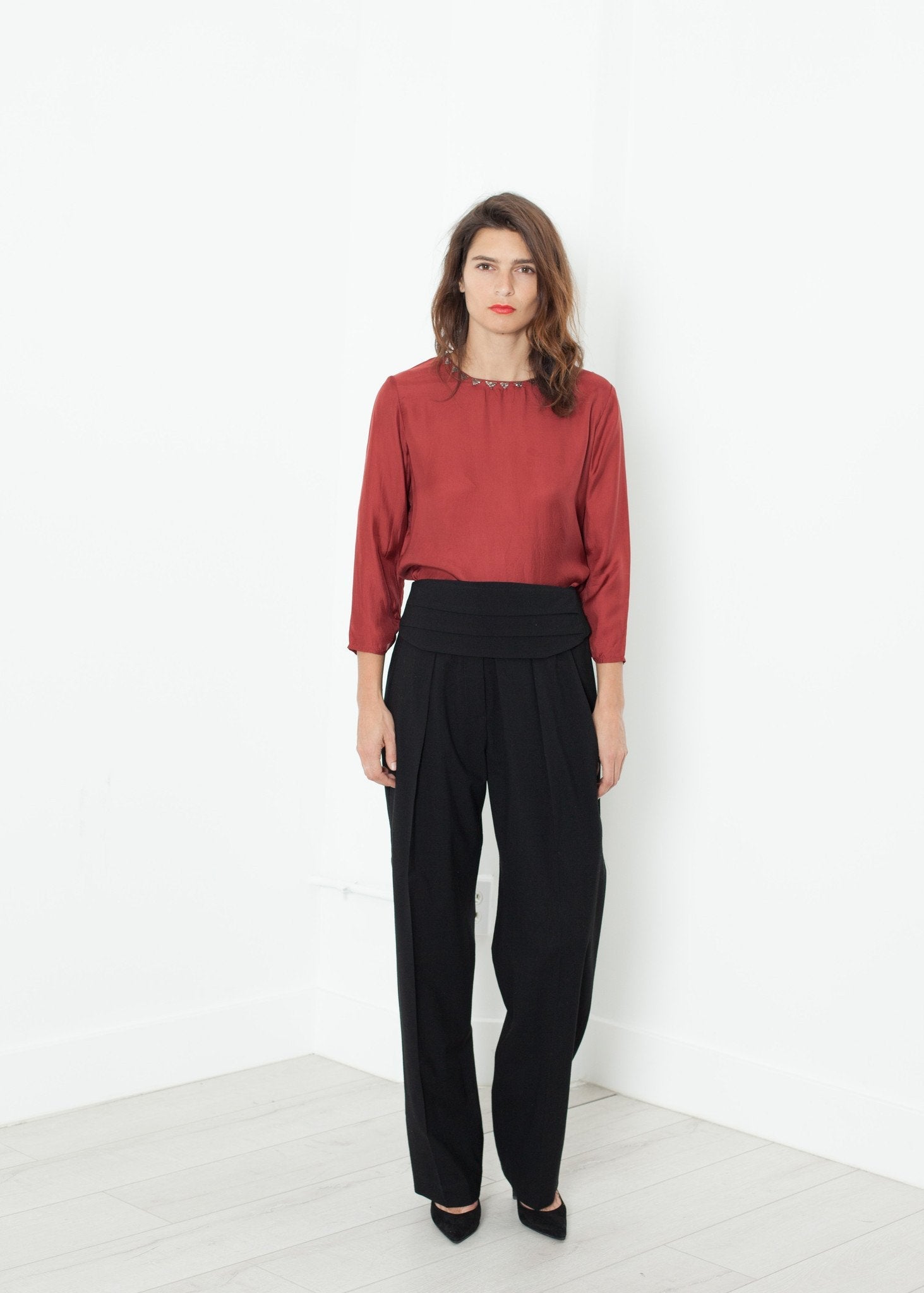 Pleated Waistband Trouser in Black -nadeem