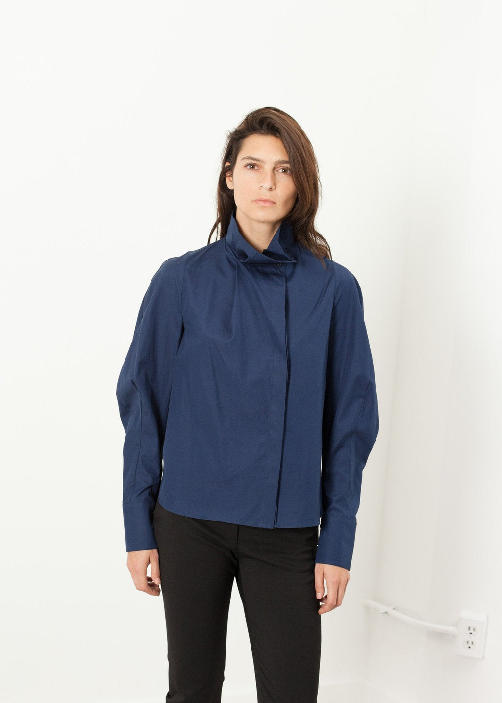 Full Collar Poplin Blouse in Navy - raj