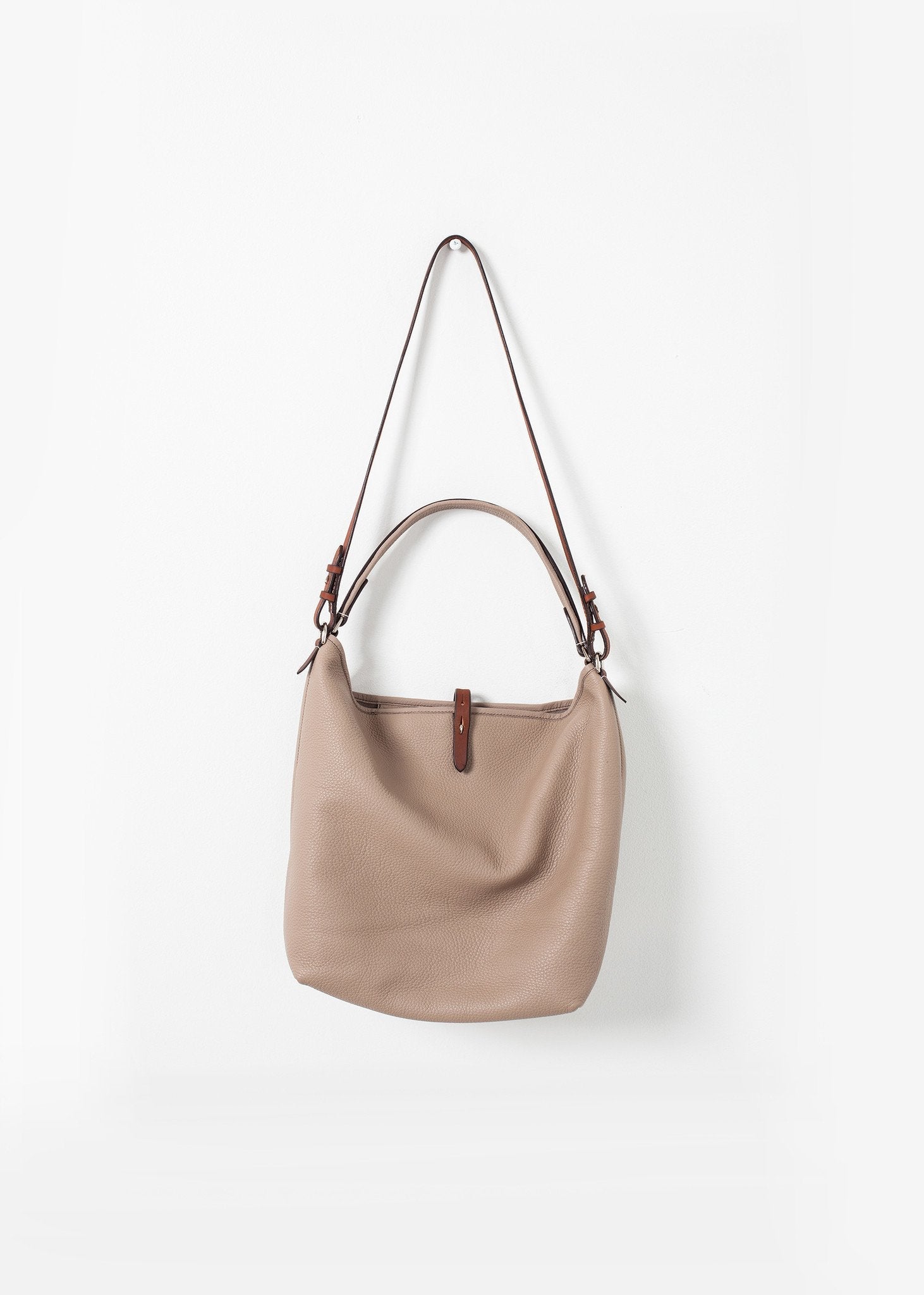 Pretty Grooming Bag -nadeem