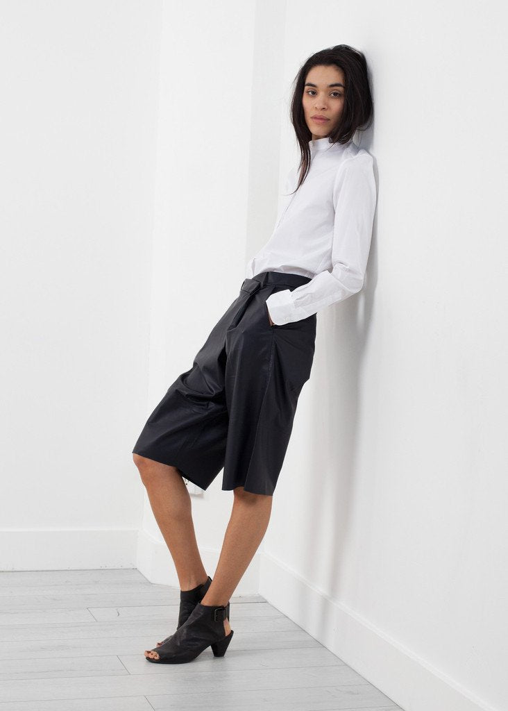 Feather Weight Short right Feather Weight Short