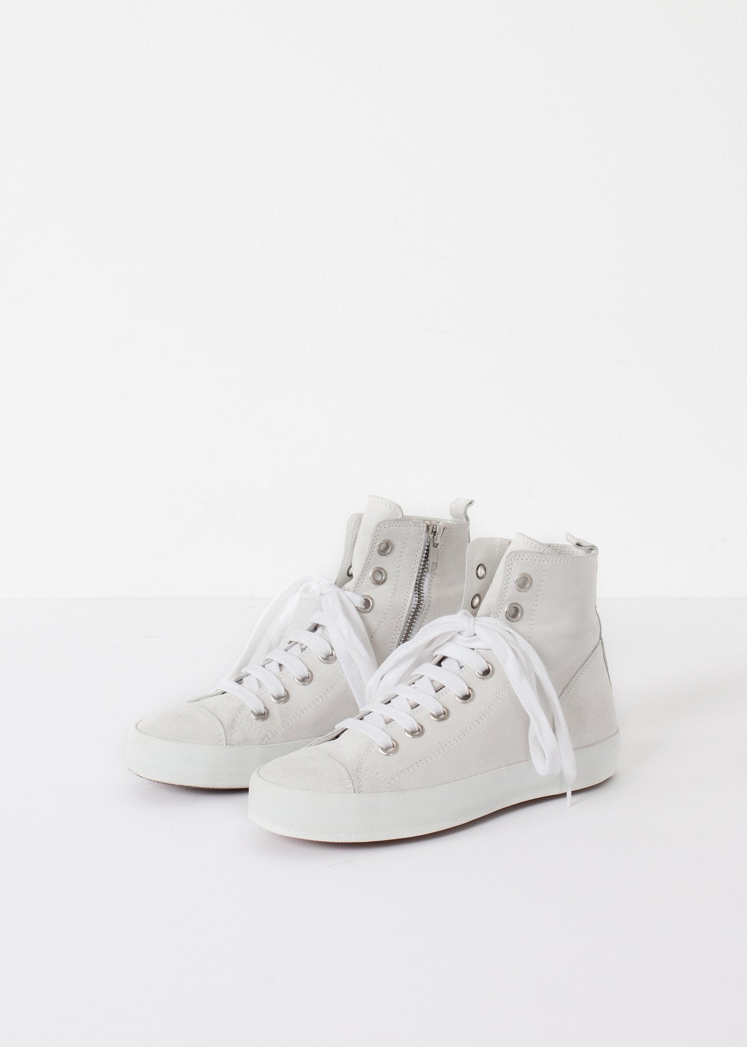 High Top Sneaker right High Top Sneaker
