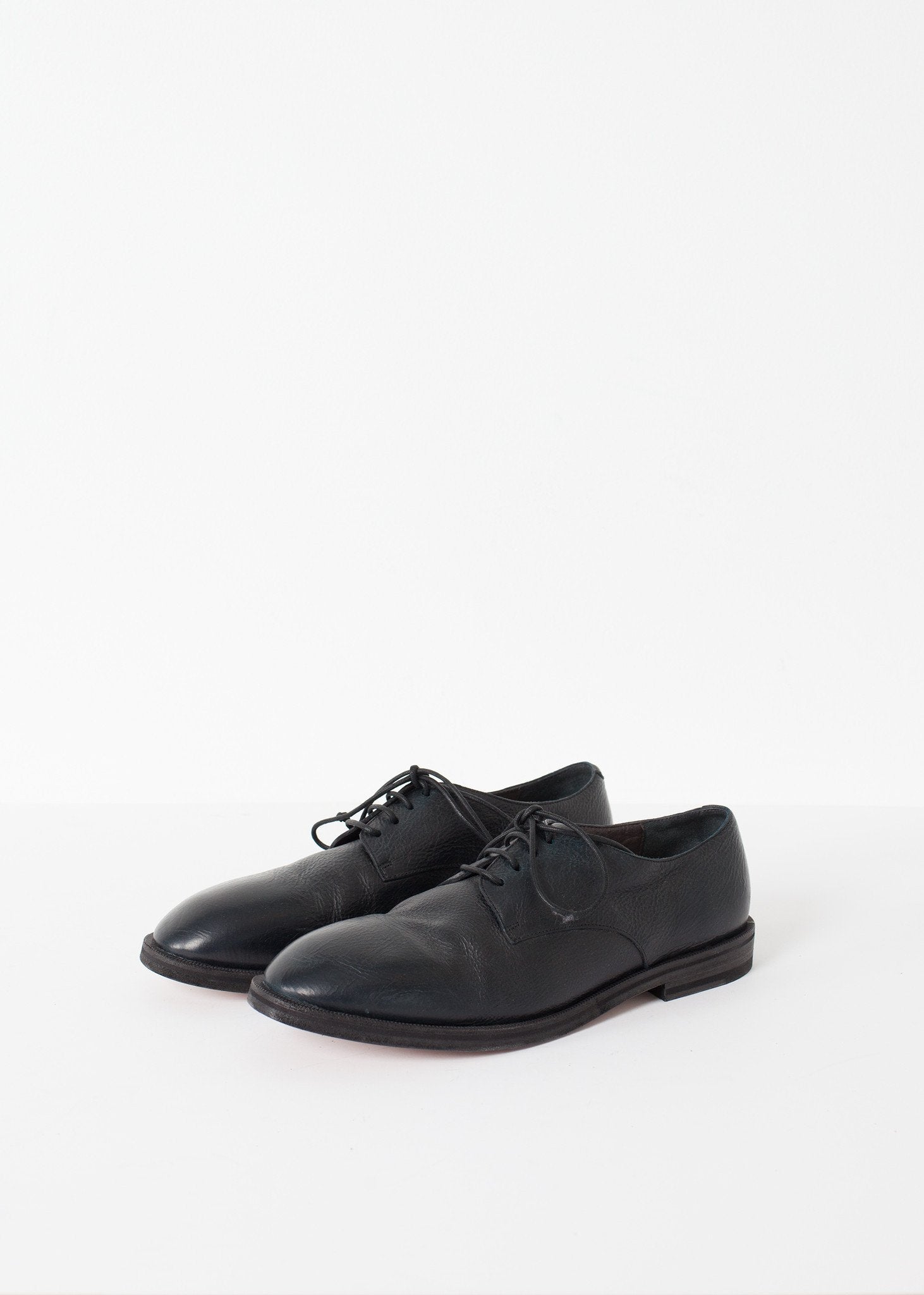Stiro Oxford in Black -nadeem