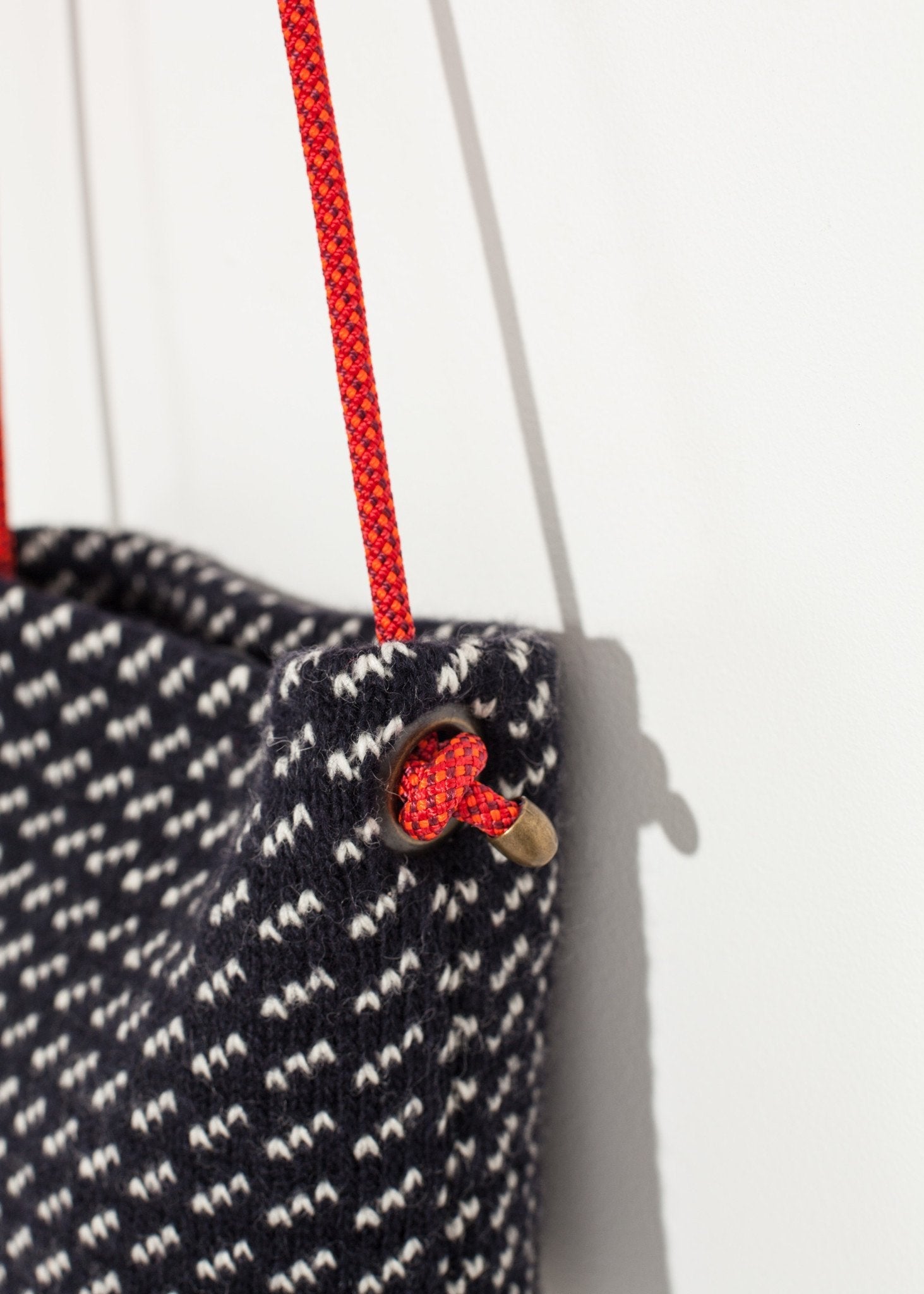 Wool Shoulder Pouch in Black/White - raj