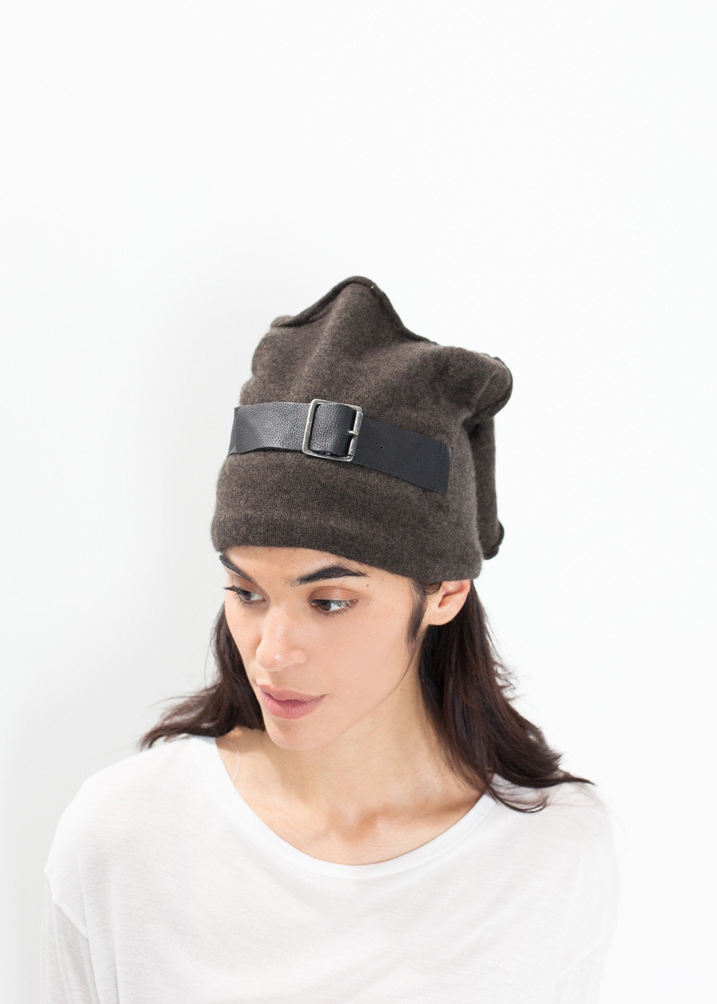 Buckle Cap in Felt right Buckle Cap in Felt
