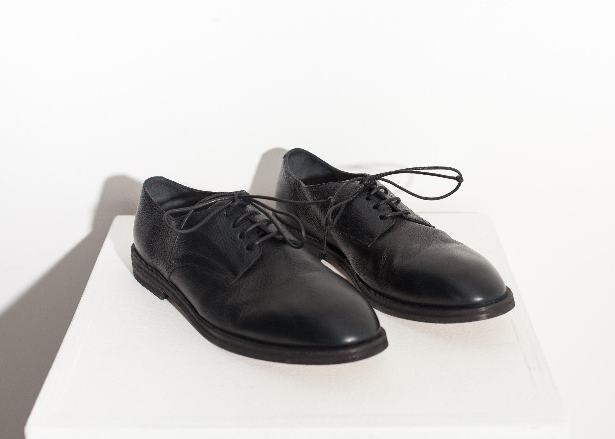 Stiro Oxford in Black - raj