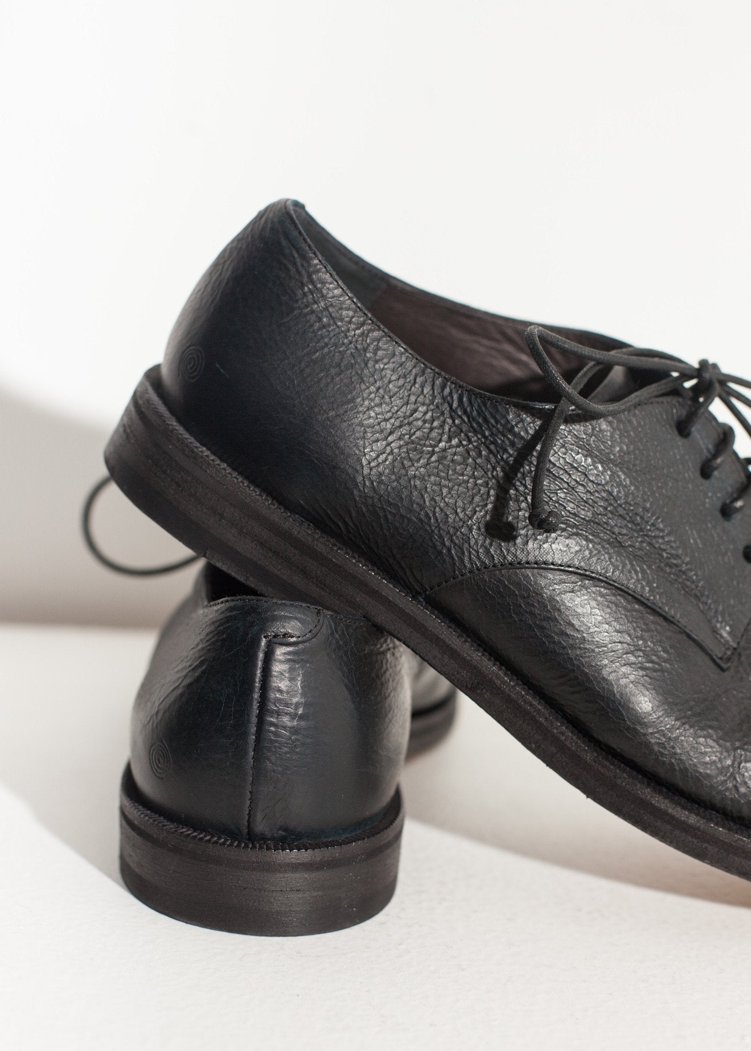 Stiro Oxford in Black - raj
