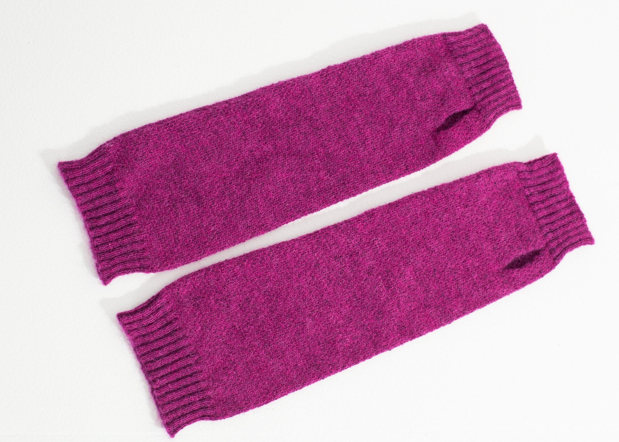 Pikki Mittens in Fuchsia - raj